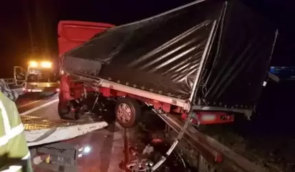 Wypadek w Komornikach. Poszkodowane dwie osoby