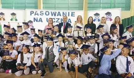 Pierwszoklasiści złożyli uroczyste ślubowanie