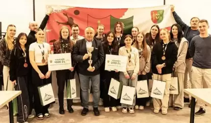 Burmistrz Miękini pogratulował siatkarkom medalu Mistrzostw Dolnego Śląska