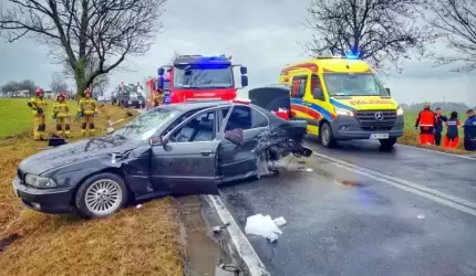Groźny wypadek! 2 osoby poszkodowane