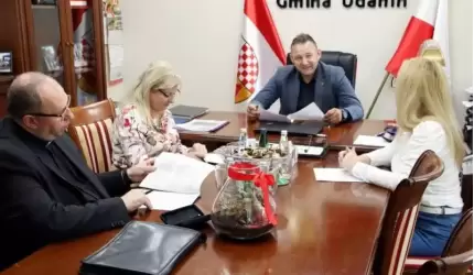 Dotacja na remont kościoła w Lusinie - umowa podpisana