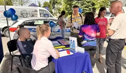 Przedstawiciele średzkiej policji na Targach Pracy