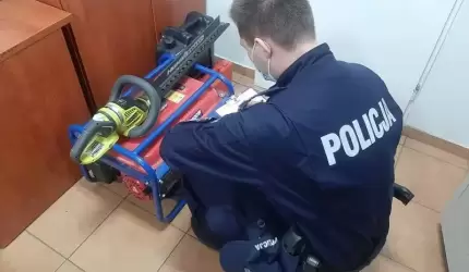 Włamał się do altanki i ukradł narzędzia. Okazało się, że jest poszukiwany