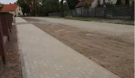 Nowy chodnik w Świętem już służy mieszkańcom