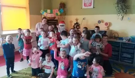 Św. Mikołaj z wizytą w średzkim przedszkolu