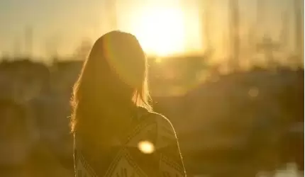 Swetry damskie - z miękkich i przyjemnych materiałów