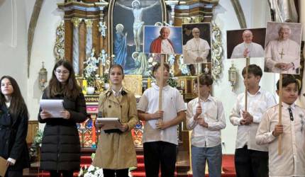 Młodzi pamiętają – montaż słowno-muzyczny z okazji 25. Dnia Papieskiego