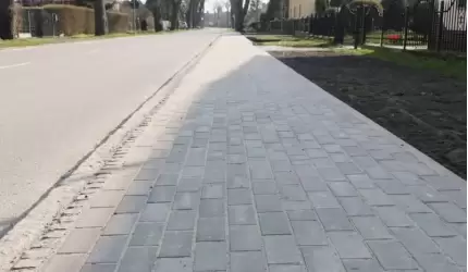 Powstają kolejne chodniki w powiecie średzkim