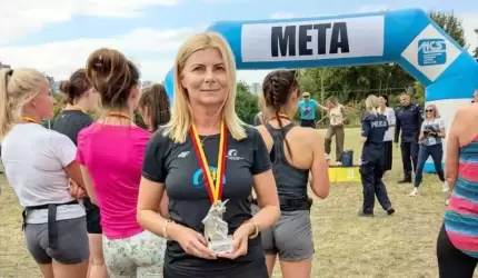 Triumf pracownicy cywilnej średzkiej Policji w #IPAPOLRUN 2025 – I miejsce w kategorii K50