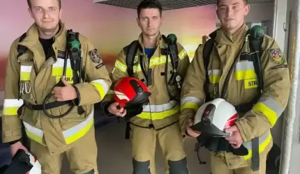 Średzcy i miękińscy strażacy na Sky Tower pokonali ponad 20 tys. schodów!