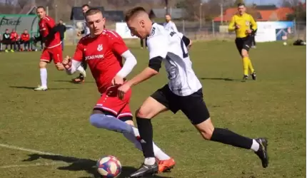 Pogoń Miękinia wygrywa najważniejszy mecz sezonu i utrzymuje pozycję lidera [wypowiedzi i zdjęcia]