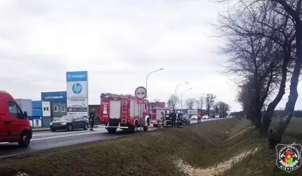 Auto w rowie i kolizja. Podsumowanie weekendu