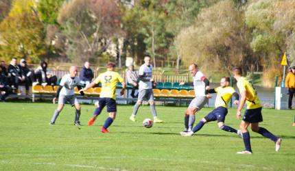 Piłkarski rozkład jazdy! Zapowiedź piłkarskiego weekendu w regionie - kto, z kim i kiedy?