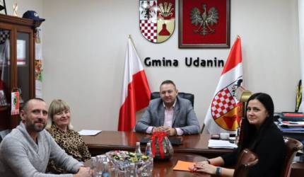 Nowy projekt dla osób starszych w Gminie Udanin: kompleksowe wsparcie już rusza