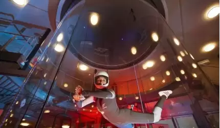 Loty w tunelu aerodynamicznym we Wrocławiu – sprawdzony pomysł na prezent!