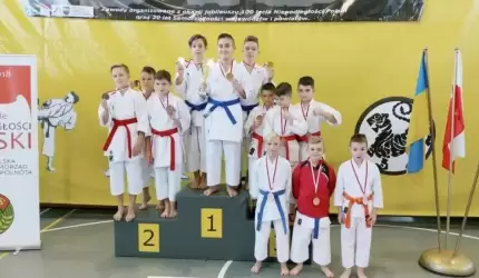 11 medali dla średzkich karateków w Prudniku