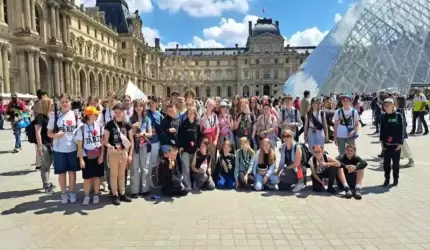 Bonjour Paris! "Obieżyświat" ze szkoły w Ciechowie w stolicy Francji