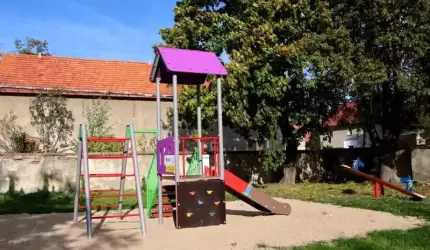 Nowe urządzenia na placach zabaw w Gminie Udanin