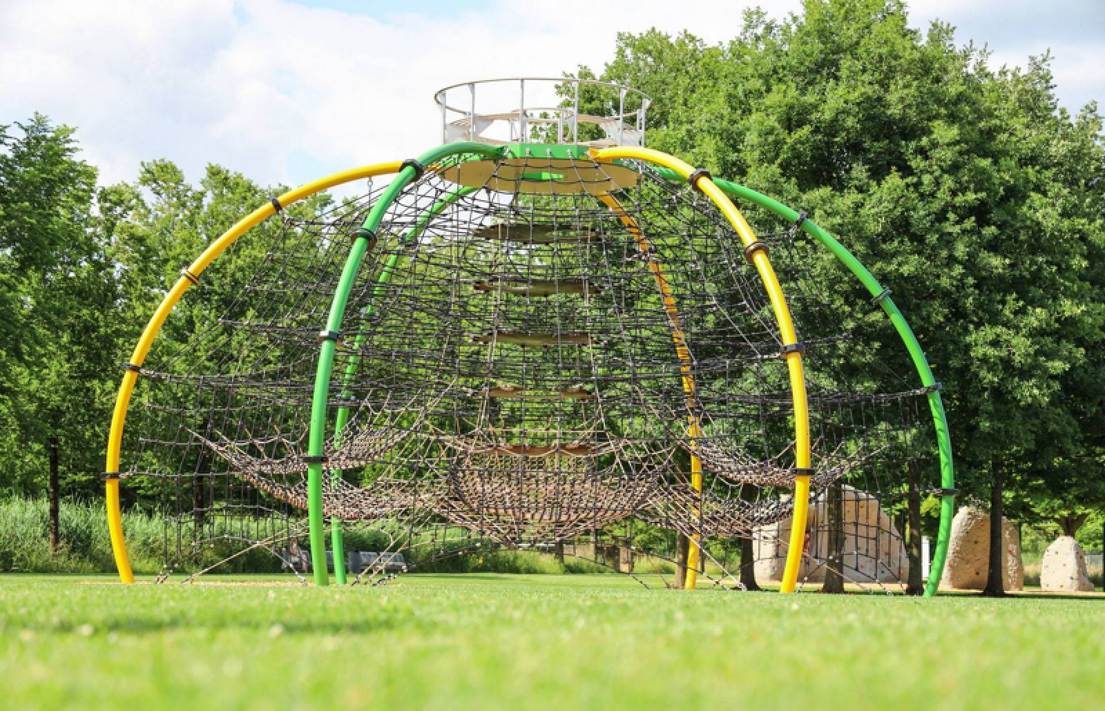 Przy akwenie Kajaki powstaje nowa przestrzeń zabawy i rekreacji