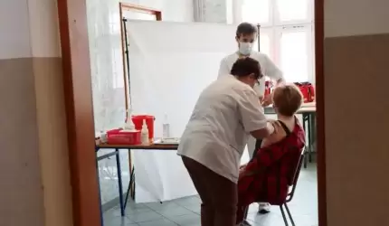 Terminy szczepień w hali OSiR na grudzień