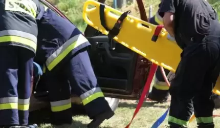 Ranny mężczyzna na przystanku, wypadki i pożary [raport strażaków]
