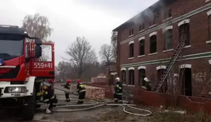 Pożar budynku w Ciechowie (wideo i zdjęcia)
