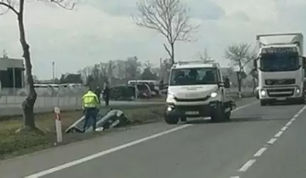 Kolizja na trasie Źródła – Błonie (zdjęcia czytelnika)