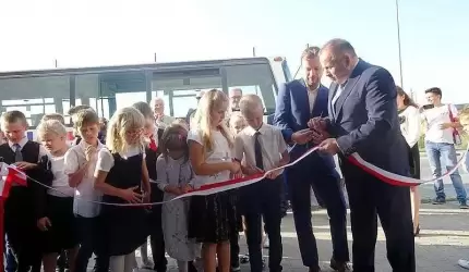 Pierwszy dzwonek w rozbudowanej szkole w Pisarzowicach