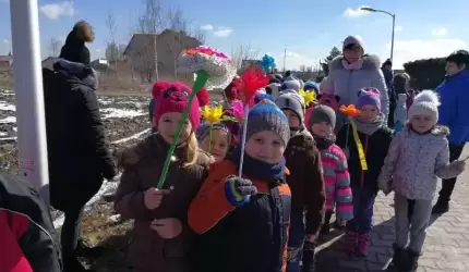 Powitanie wiosny w przedszkolu w Ciechowie