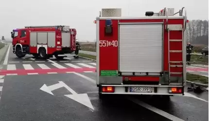 Wypadek na obwodnicy Miękini. Poszkodowane dwie osoby