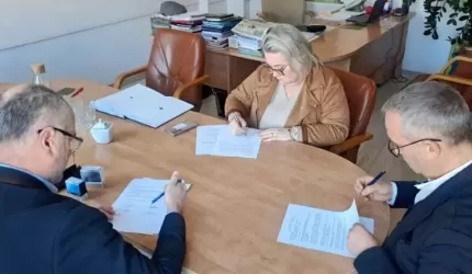 Powiat Średzki: Podpisano umowy na dotacje dla Gminnych Spółek Wodnych