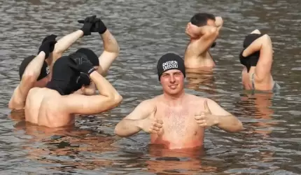 Średzkie morsy rozpoczynają sezon (na żywo)