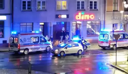 Dwie osoby potrącone na przejściu dla pieszych w centrum miasta