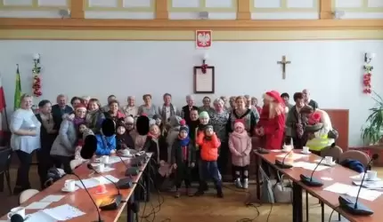 Mikołajkowe spotkanie przedszkolaków z seniorami