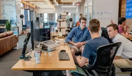 Jak współpracować z agencją marketingową, by osiągnąć sukces?