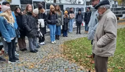 Wycieczka uczniów z Rakoszyc do Izby Pamięci Golgota Wschodu