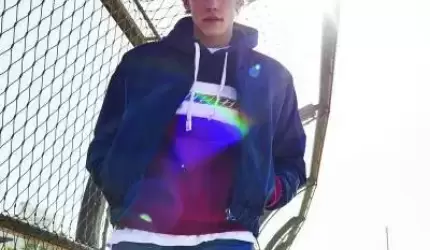 Bluzy męskie- stylowe i funkcjonalne