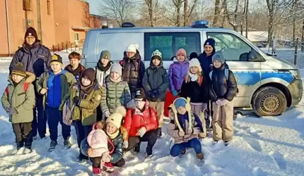 Feryjne spotkanie z policjantkami w Gminnym Ośrodku Kultury i Sportu w Malczycach