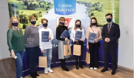 "Znów wędrujemy ciepłą ziemią” - oto laureaci konkursu