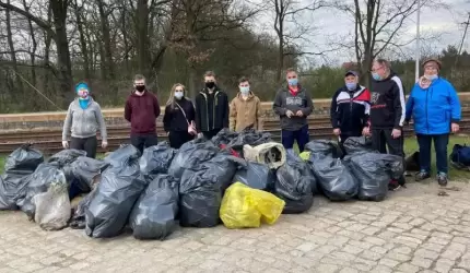 Sprzątali las w Księginicach