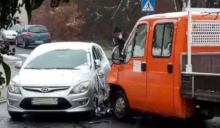 Kolizja na skrzyżowaniu w Środzie Śląskiej (zdjęcia)