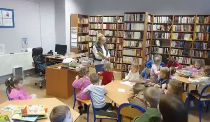 Przedszkolaki ze Szczepanowa z wizytą w bibliotece