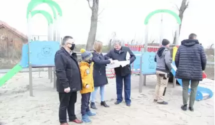 Nowy plac zabaw z siłownią w Bukówku