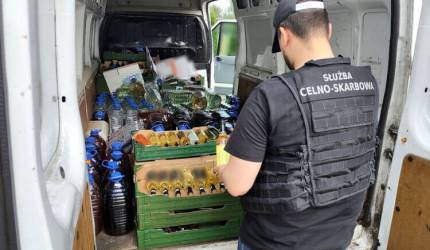 KAS ostrzega przed kupnem alkoholu nieznanego pochodzenia
