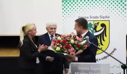 Burmistrz z absolutorium od radnych