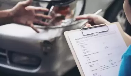 Jak przygotować dokumenty do wniosku o odszkodowanie po wypadku drogowym?