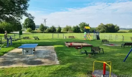 12 placów zabaw z terenu Gminy Miękinia z nowym wyposażeniem