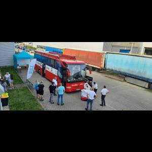 Fot. Klub HDK PCK PULS HMT - akcja krwiodawstwa przy zakładzie pracy. Strefa LSSE Komorniki-Święte 19.08.2022r.