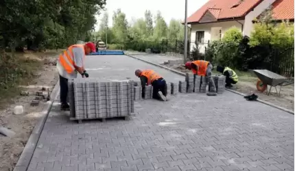 Trwa budowa ul. Dębowej w Ciechowie