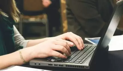 Dofinansowanie na zakup laptopów do szkół ponadpodstawowych